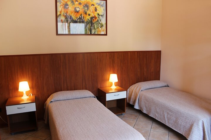Room 4 of 26