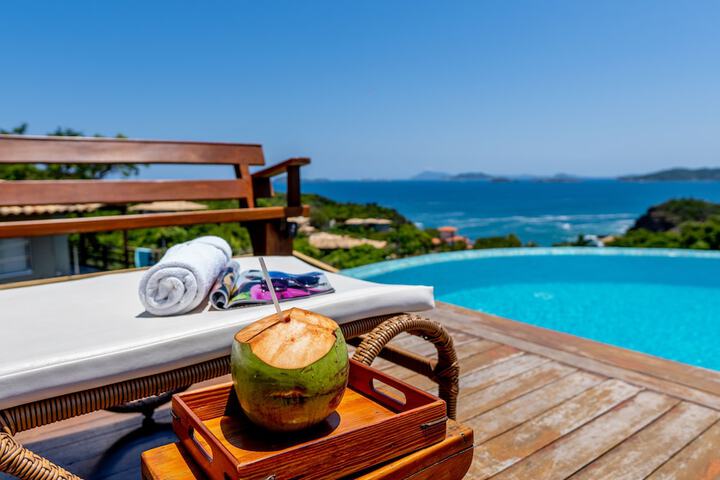 Hotel with Pool
