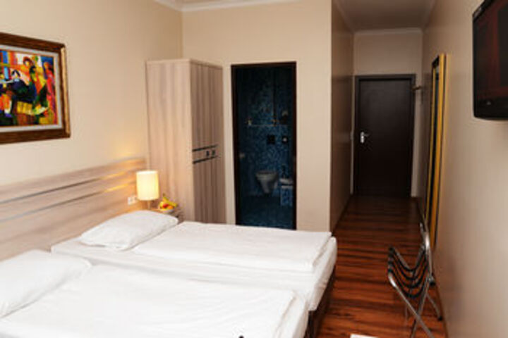 Room 43 of 81