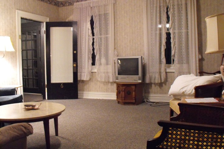Room 23 of 36