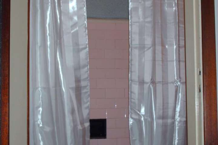Room 27 of 39