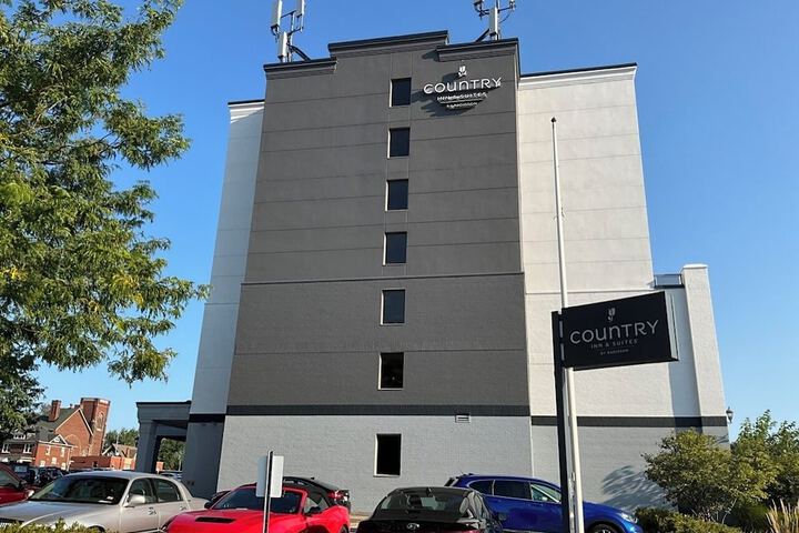 Hotel Entry