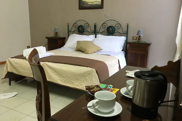 Room 3 of 32
