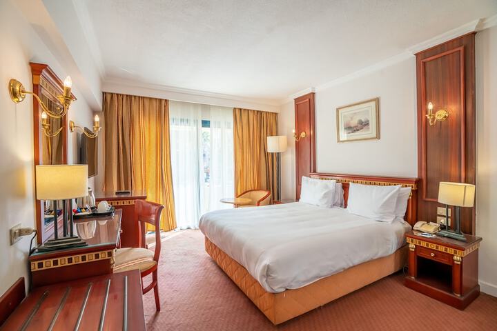 Room 14 of 75