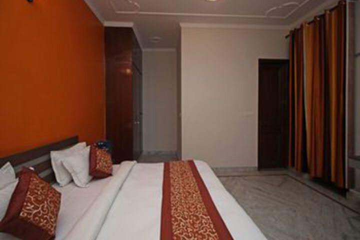 Room 5 of 21