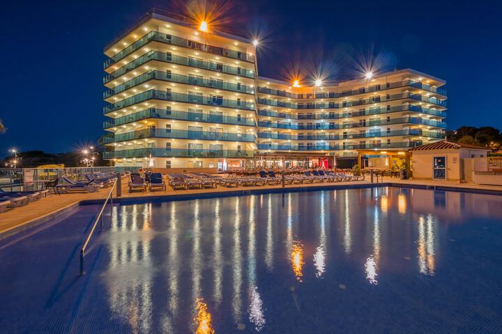 Pool Hotel