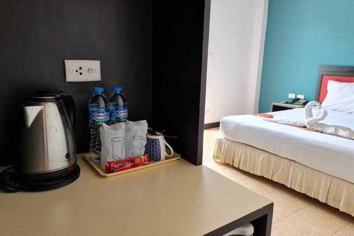 Room 9 of 45