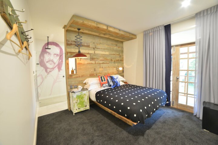Room 6 of 45