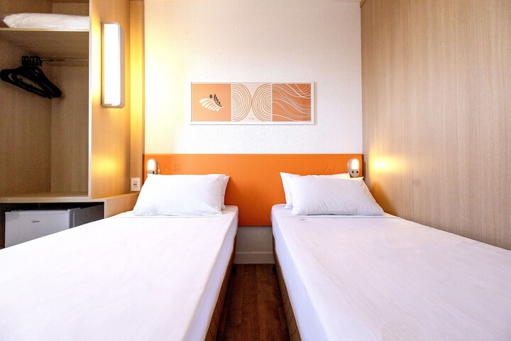 Room 7 of 78