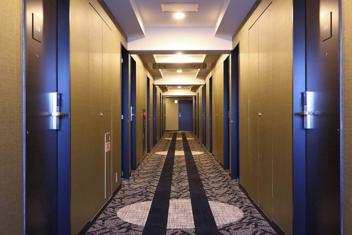 Ballroom/Hall 21 of 25