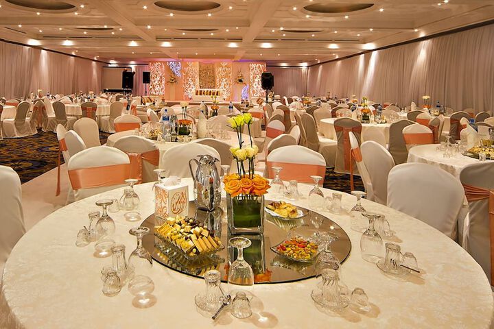 Ballroom/Hall 138 of 152