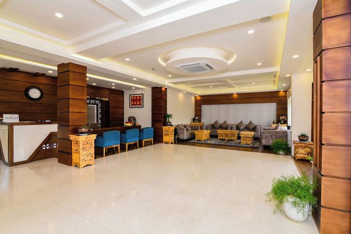 Hotel Interior 5 of 32