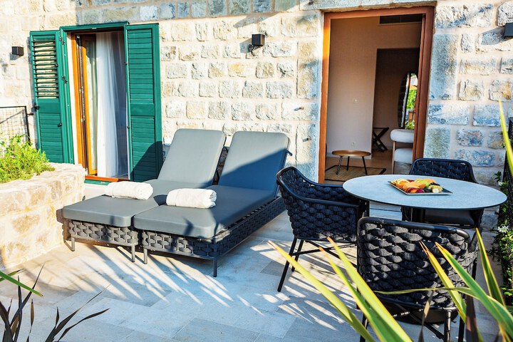 Terrace/Patio 43 of 75
