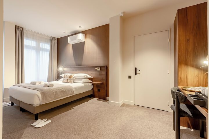 Room 42 of 65