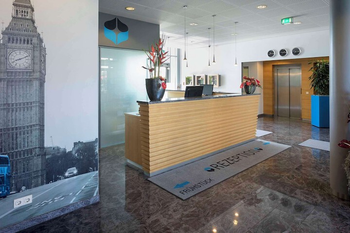 Guest Lobby