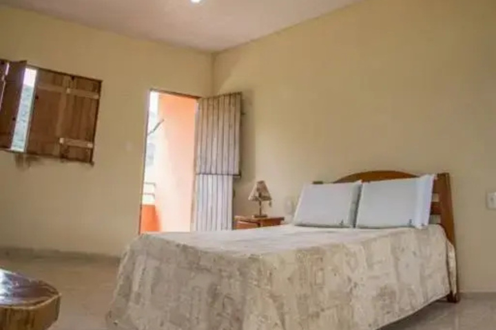 Room 5 of 13