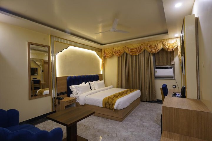 Room 5 of 26