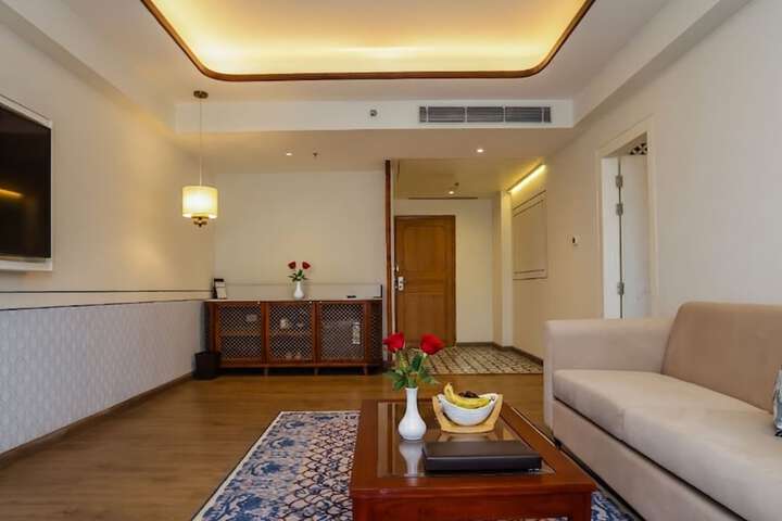 Room 80 of 170