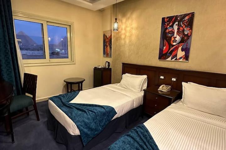 Room 25 of 90