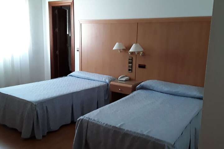 Room 3 of 9