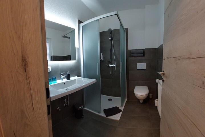 Room 32 of 50