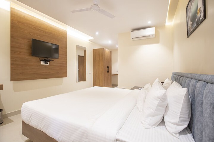 Room 29 of 63