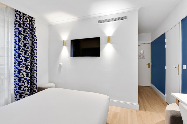 Room 20 of 66