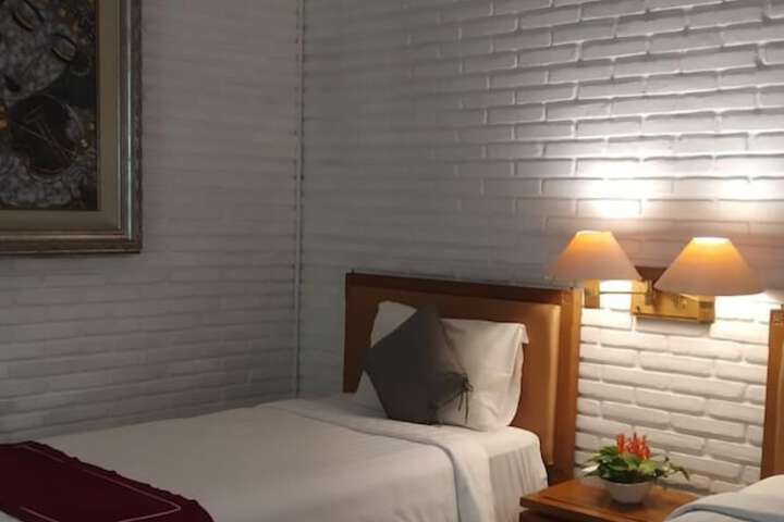 Room 18 of 41
