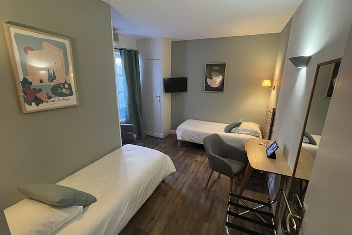 Room 17 of 50