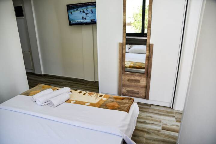 Room 3 of 54