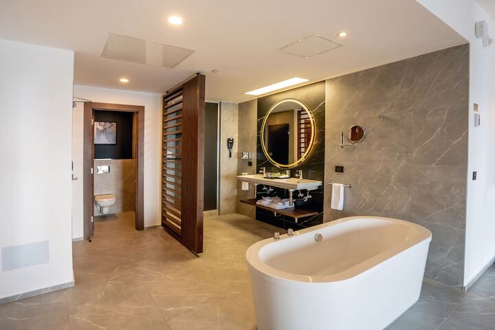 Room 43 of 135