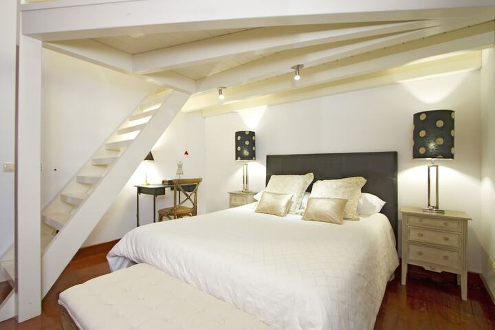 Room 5 of 14