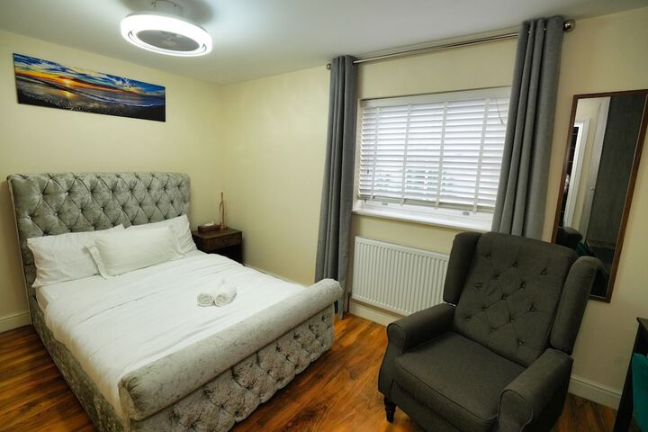 Room 7 of 121