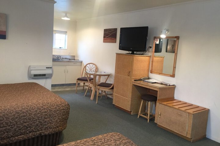 Room 3 of 47