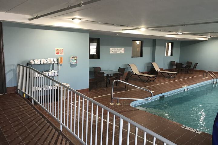 Pools & Facilities