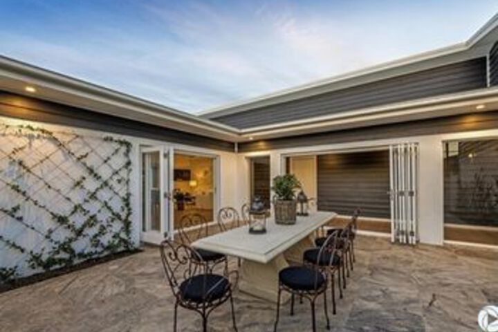 Terrace/Patio 8 of 10