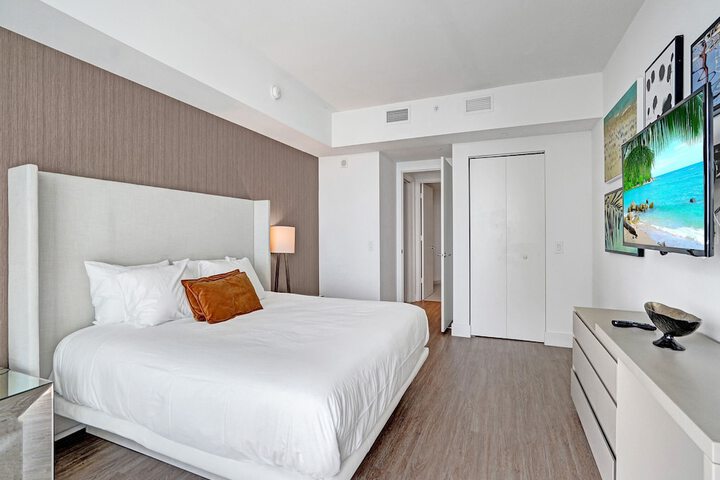 Room 48 of 79