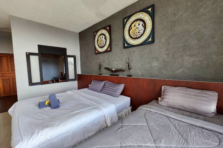 Room 14 of 23
