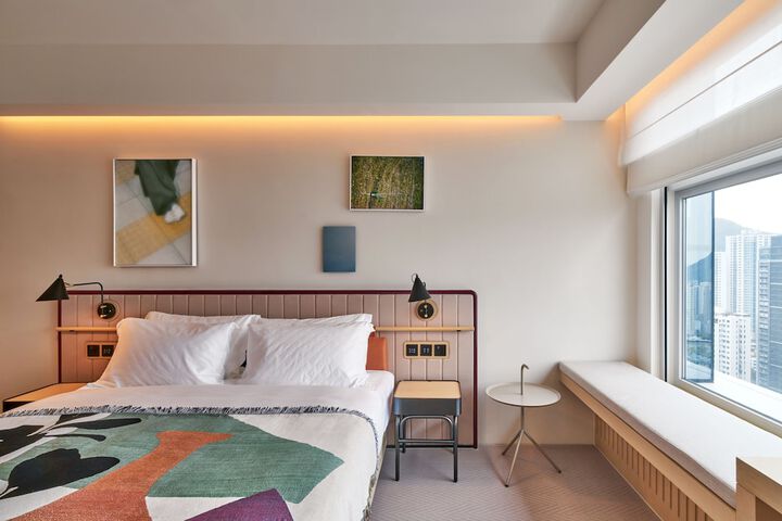 Room 18 of 85