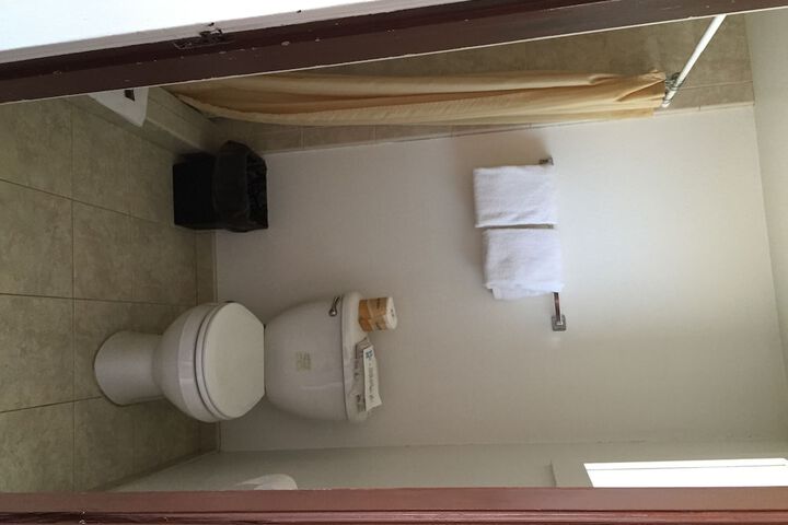 Room 12 of 21