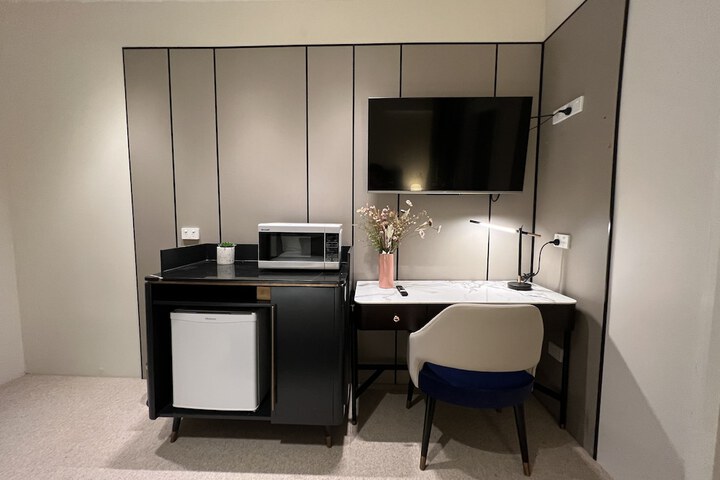 Room 9 of 63