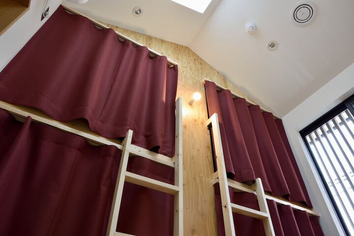 Room 13 of 50