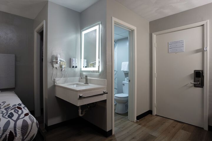 Room 20 of 56