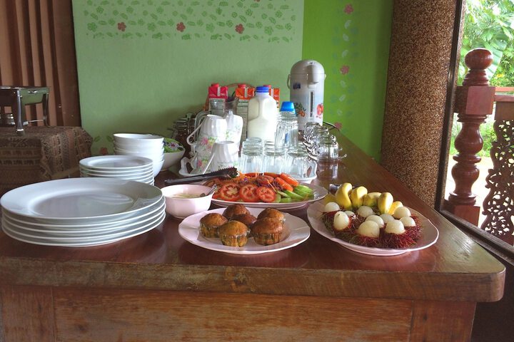 Dining 44 of 82