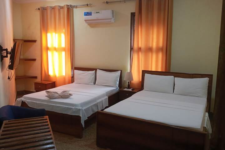 Room 10 of 19