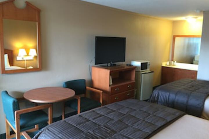 Room 13 of 27