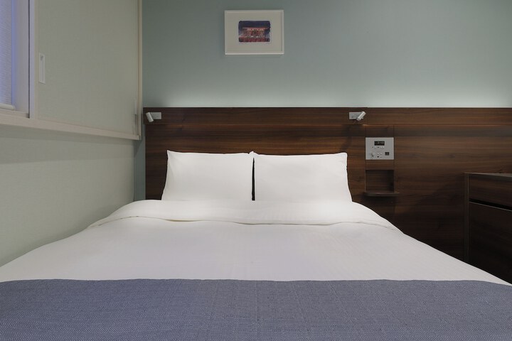 Room 4 of 53