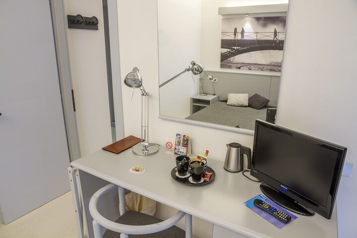 Room 36 of 60