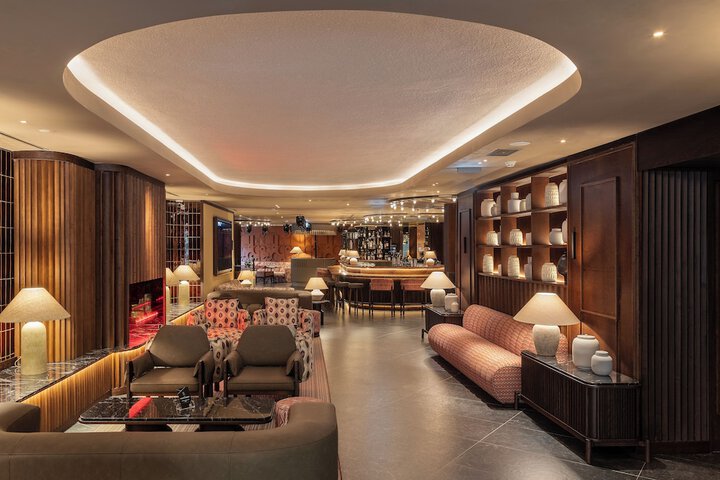 Hotel Lobby