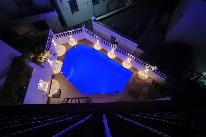 Pool 19 of 21